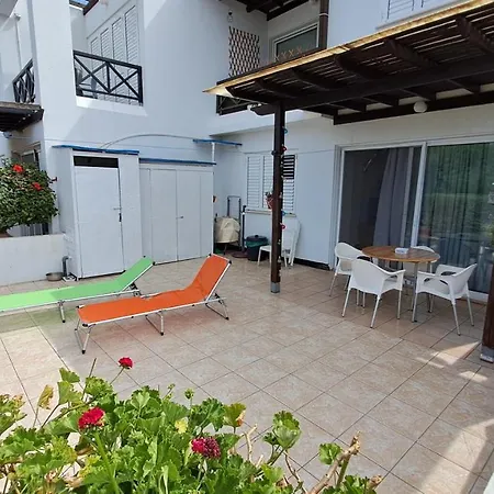 Yialos Cozy Beach House Apartment *