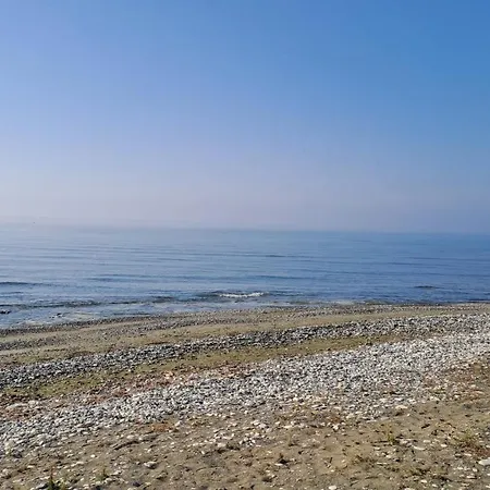 Yialos Cozy Beach House Ларнака