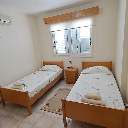 Yialos Cozy Beach House Апартаменты Ларнака